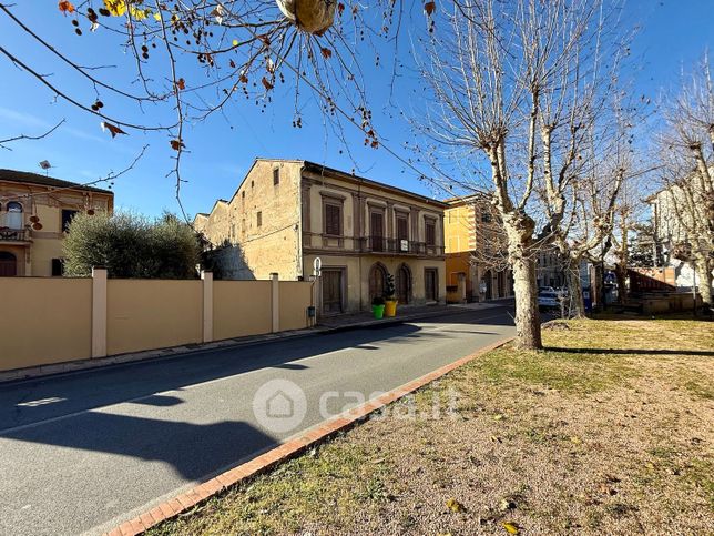 Casa indipendente in residenziale in Via Volterrana 362