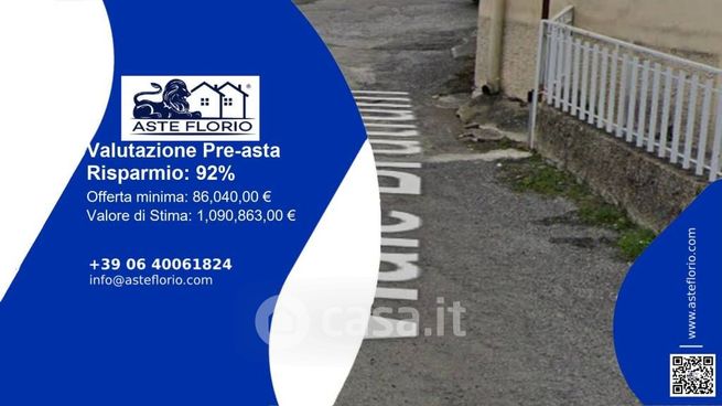 Ufficio in commerciale in Viale Brutium