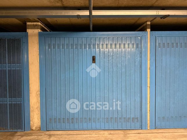 Box/posto auto in residenziale in Via Antonio Pranzelores 123