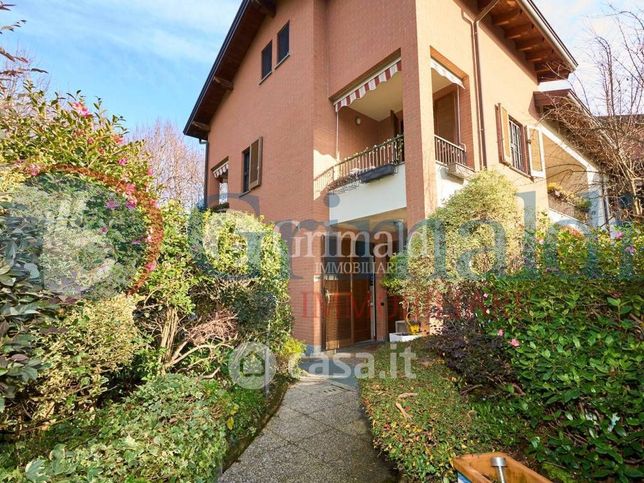 Villa in residenziale in 