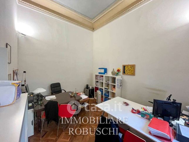 Ufficio in commerciale in Via Salvestrina