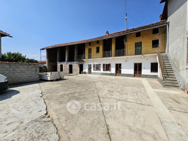 Casa indipendente in residenziale in Via Pietro Monte 8