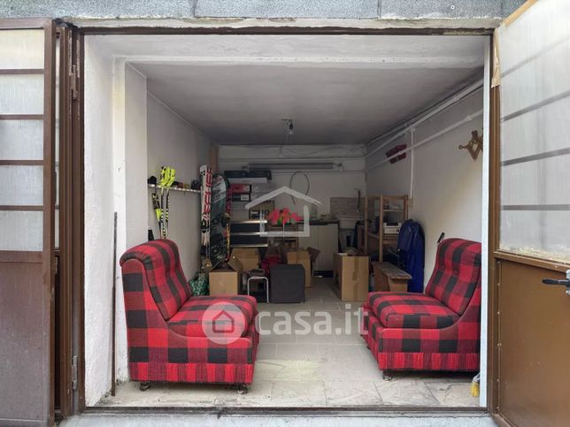 Garage/posto auto in residenziale in Via G. F. Medail 12