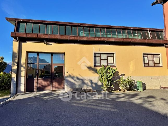 Capannone in commerciale in Via San Martino 3