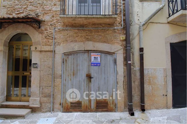 Appartamento in residenziale in Via Leopardi 11
