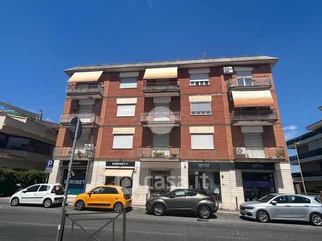 Appartamento in residenziale in Via di Morena 127