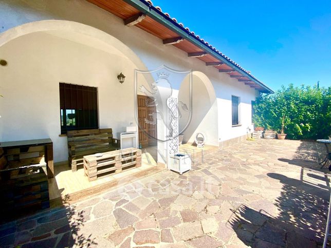 Villetta a schiera in residenziale in Piazza Giuseppe Garibaldi 3