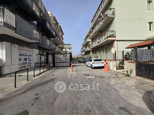 Garage/posto auto in residenziale in Via R53