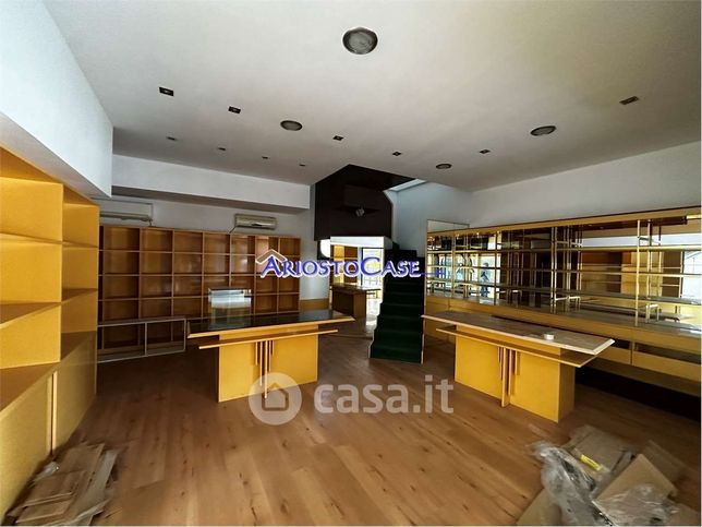 Ufficio in commerciale in