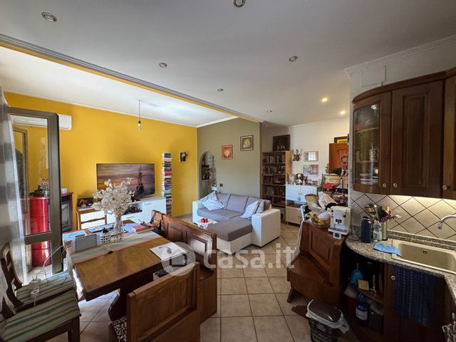 Appartamento in residenziale in Via Torri di Castel di Leva 13