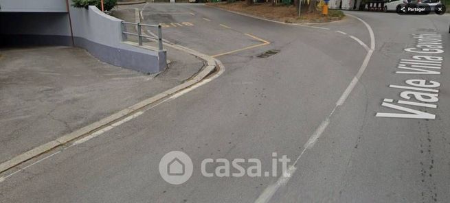 Box/posto auto in residenziale in Viale Villa Gavotti 51