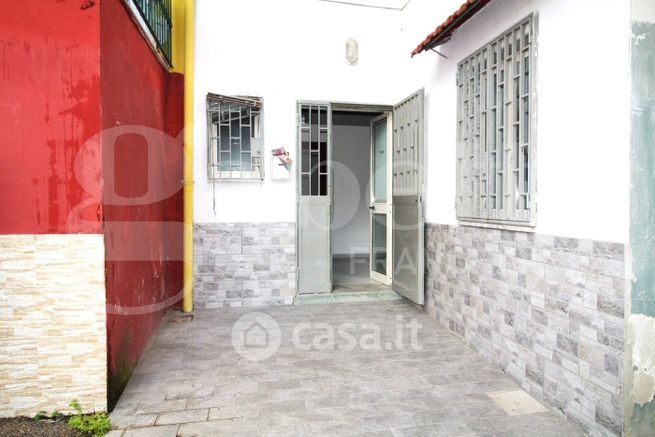 Appartamento in residenziale in Via Alfredo Pecchia 5