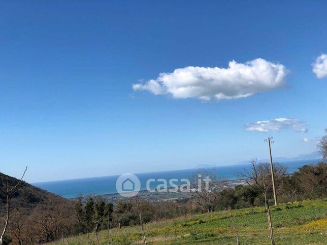 Terreno agricolo in commerciale in Via Strettina Scorzello