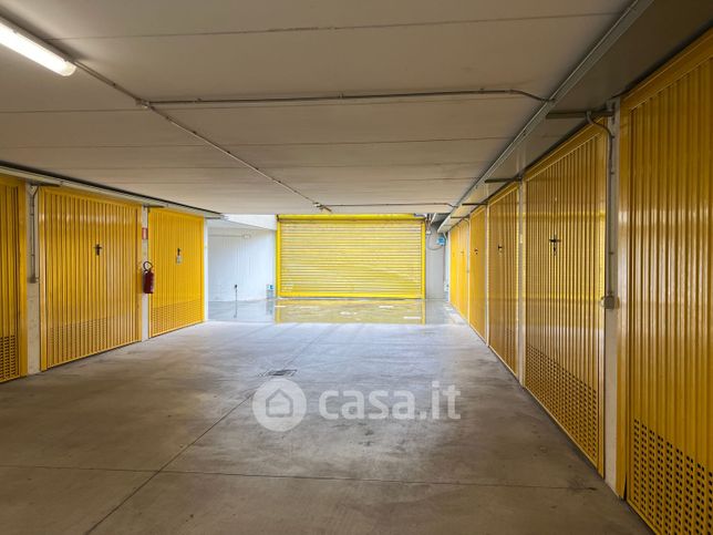 Garage/posto auto in residenziale in Via Salvo d'Acquisto 26