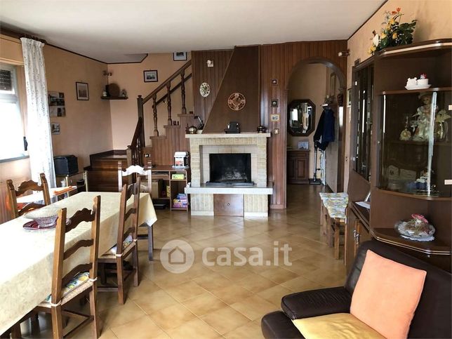 Villetta a schiera in residenziale in Via del Broglino 29