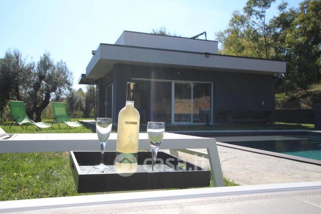 Villa in residenziale in Strada San Giovanni del Prugneto 30