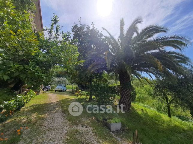 Villa in residenziale in Via Rimembranze