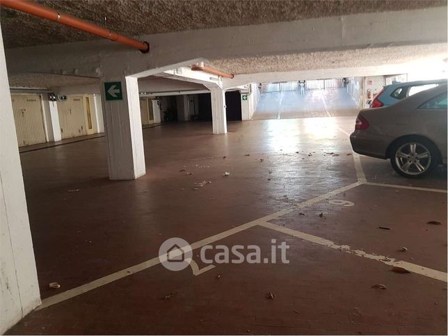 Garage/posto auto in residenziale in Via Mazzini 170