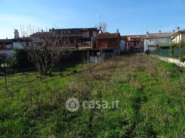 Terreno agricolo in commerciale in Via Giuseppe Garibaldi