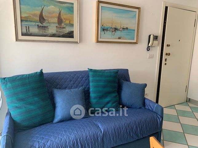 Appartamento in residenziale in bandiera