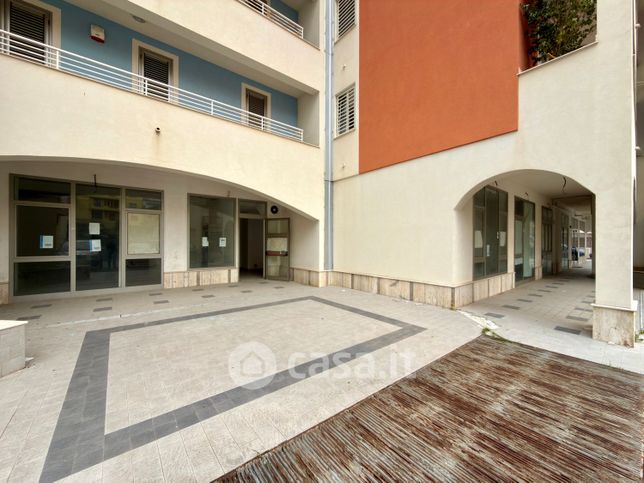 Ufficio in commerciale in Via Antonio Canaletto 16