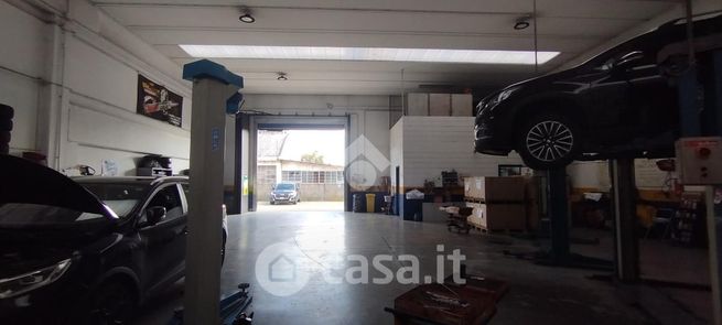 Capannone in commerciale in Via Varese