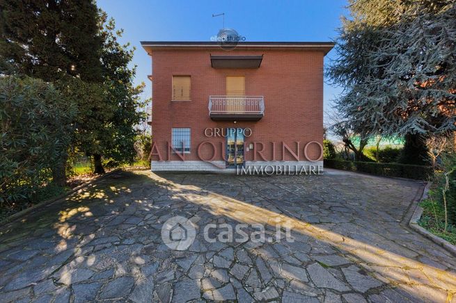 Villa in residenziale in 