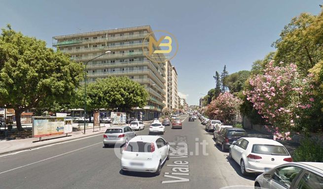 Box/posto auto in residenziale in Viale Vittorio Veneto 172