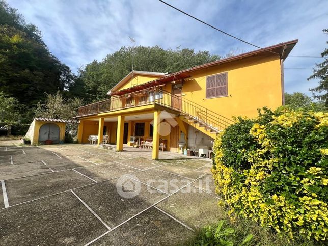 Casa indipendente in residenziale in Via San Barnaba 11