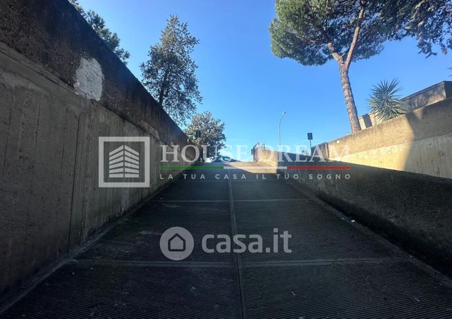 Box/posto auto in residenziale in Via Pietro Marchisio 241