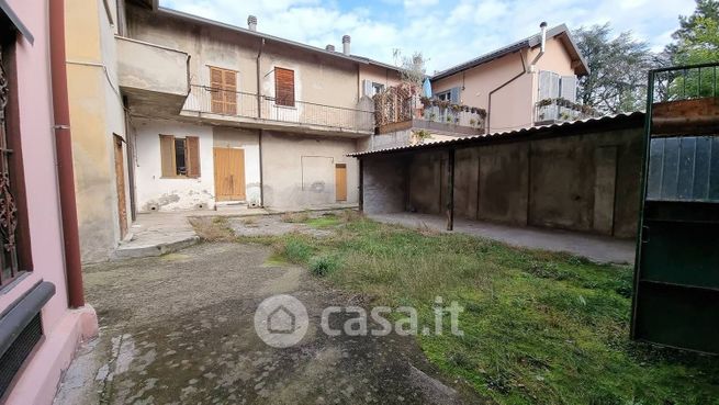 Casa indipendente in residenziale in Via Michelangelo Buonarroti