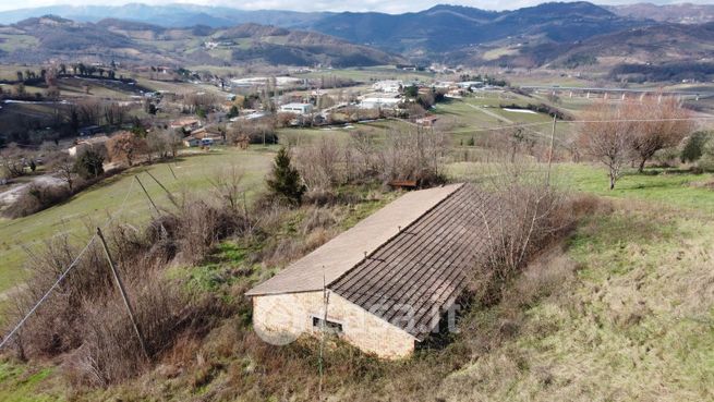 Capannone in commerciale in LocalitÃ  Pettinara