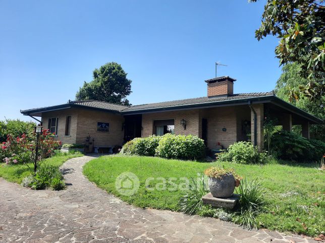 Villa in residenziale in Via Udine