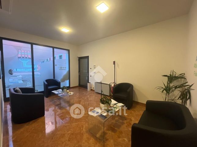 Ufficio in commerciale in Via Roma 39