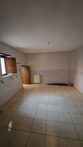 Casa bi/trifamiliare in residenziale in