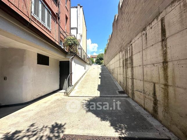 Box/posto auto in residenziale in Via Porta Lucchese 25