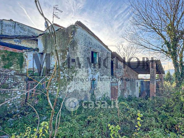 Casa indipendente in residenziale in Via del Frascone