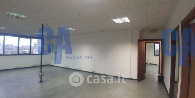 Ufficio in commerciale in Via Giuseppe Rovani