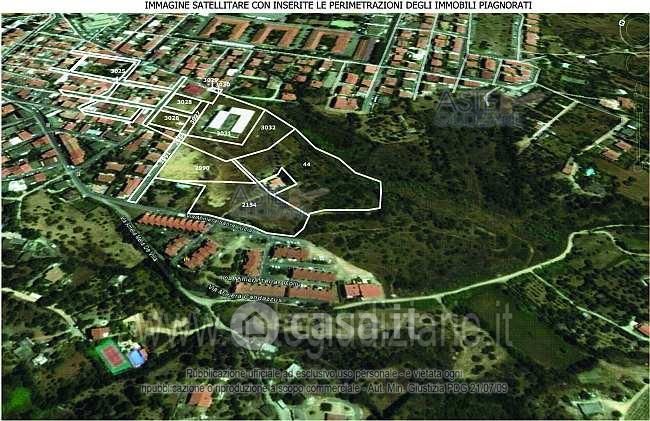 Terreno agricolo in commerciale in 