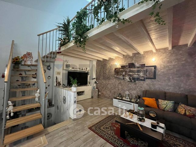 Villetta a schiera in residenziale in Viale Poggio dei Pini