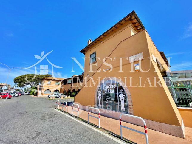 Appartamento in residenziale in Via Aurelia 2820