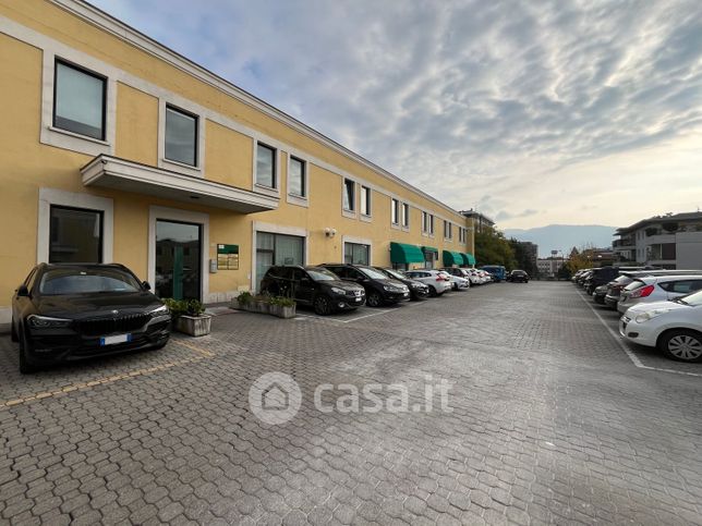 Ufficio in commerciale in Via Guglielmo Oberdan