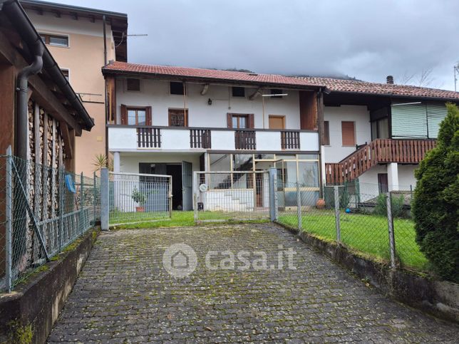 Casa indipendente in residenziale in Via Masach 2