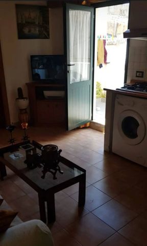Box/posto auto in residenziale in Via Fratelli Rosselli