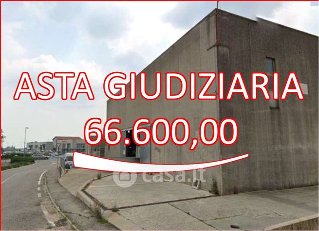 Capannone in commerciale in Viale Veneto 10