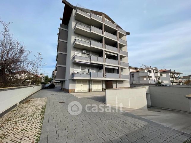 Appartamento in residenziale in Via Piceni 31