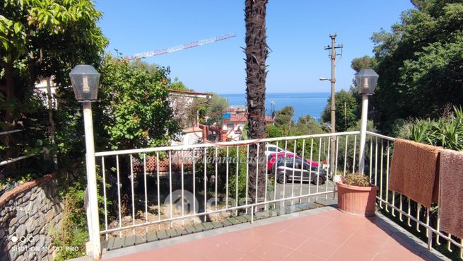 Villa in residenziale in Via Aurelia Ovest
