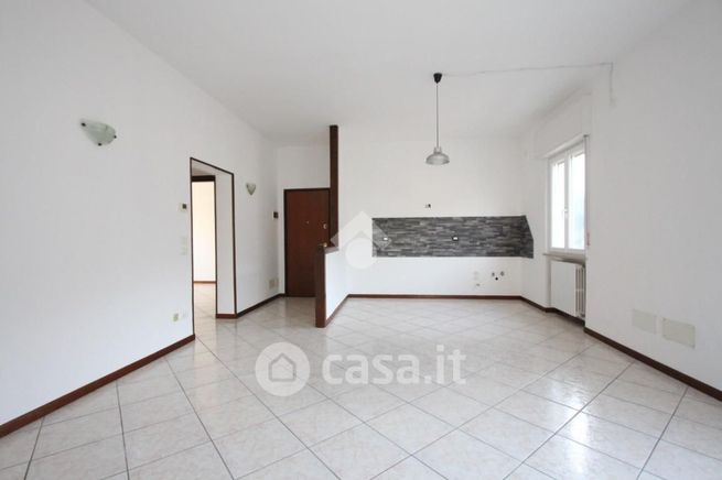 Appartamento in residenziale in Via Riva 9