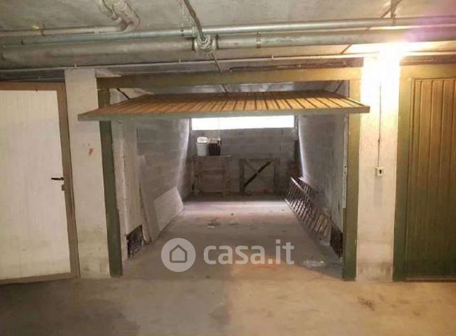 Garage/posto auto in residenziale in Via XX Settembre