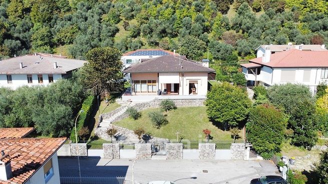 Villa in residenziale in 